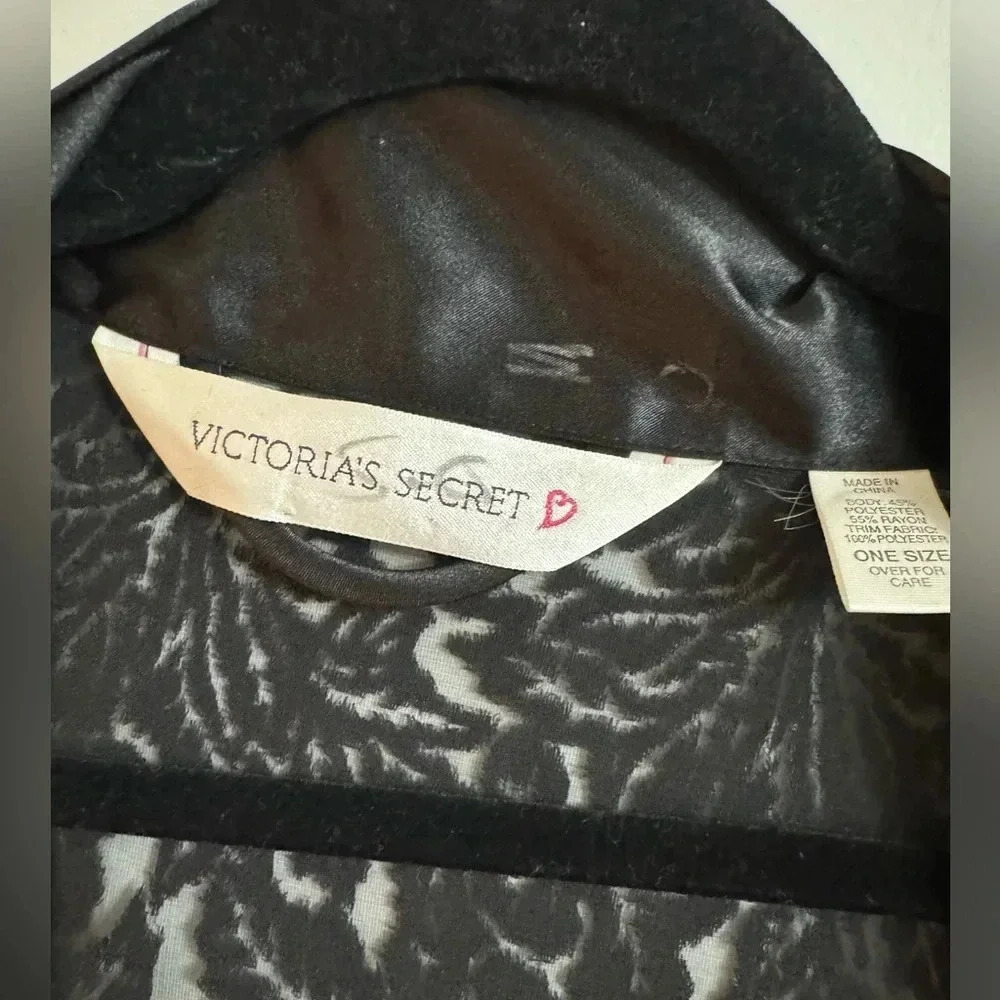 VTG Victoria’s Secret Black Lace Kimono Open Robe Coverup One Size Bohemian EUC - Picture 6 of 14